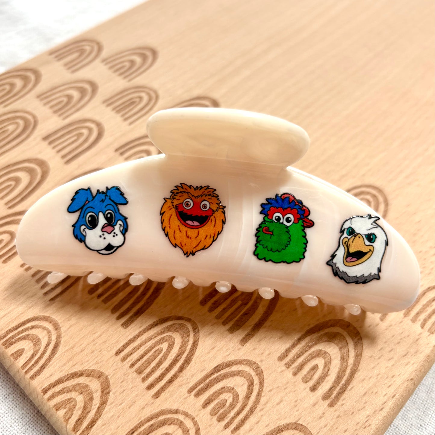 Mascots Claw Clip